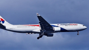 MISTERUL AVIONULUI DISPARUT. Cautarile s-au RELUAT pentru zborul MH370