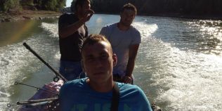 Tragedie in sportul romanesc. Un tanar canotor, fiul unei sportive medaliate, a murit electrocutat la pescuit