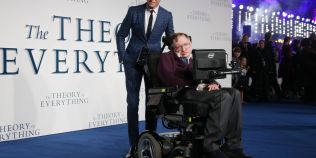 Stephen Hawking vorbeste despre confirmarea teoriei lui Albert Einstein