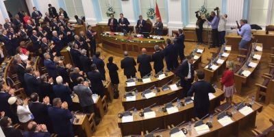 Parlamentul muntenegran ratifica tratatul de aderare la NATO