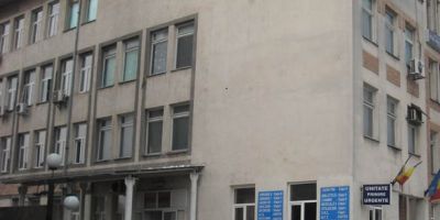 Scandal in Sectia de chirurgie a Spitalului Judetean Targu Jiu. Un bolnav a fost amenintat de doi tineri care il batusera cu o noapte inainte