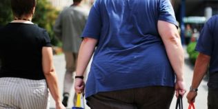 Leacuri babesti care te ajuta sa lupti cu obezitatea. Cum prepari bauturile care pot elimina multe kilograme in plus